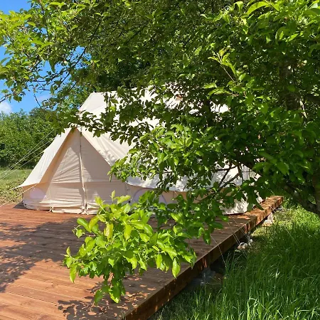 Glamping ラグジュアリーテント