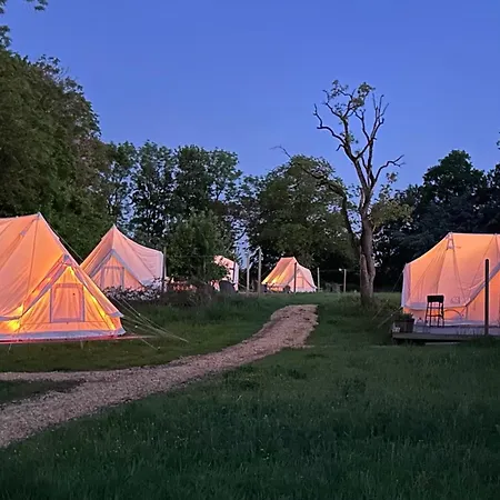ラグジュアリーテント Glamping *