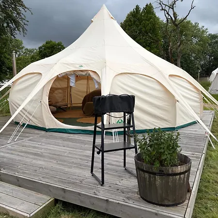 ラグジュアリーテント Glamping